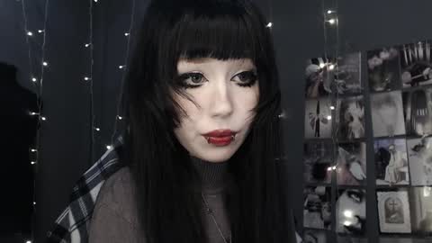 iiiiiiis online show from 05-29-26, 10:52