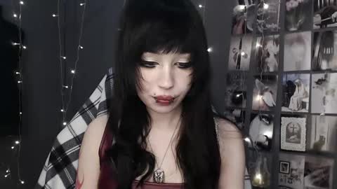 iiiiiiis online show from 05-31-26, 10:33