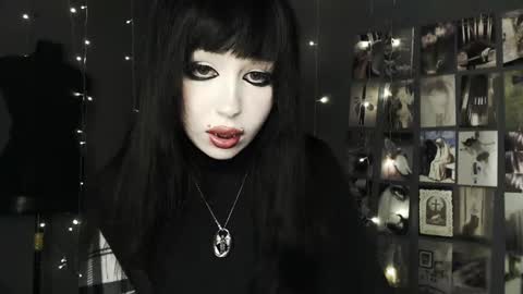 iiiiiiis online show from 06-02-26, 12:45