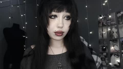 iiiiiiis online show from 06-02-26, 10:12