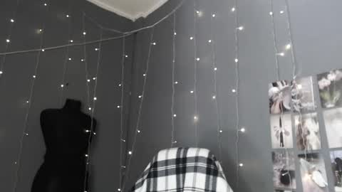 iiiiiiis online show from 06-08-26, 05:08