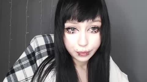 iiiiiiis online show from 06-15-26, 12:29