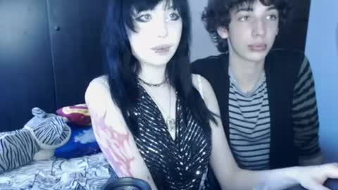 iiiiiiis online show from 07-25-26, 02:47