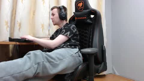 lord online show from 11-19-25, 04:34