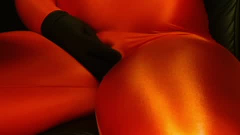 Snapshot of iliumd chatting on 05-21-26, 02:18 Spando online show from 05-21-26, 02:18