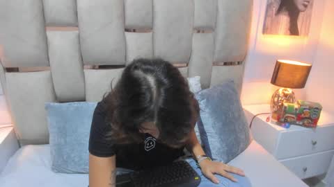 Snapshot of iliy_ chatting on 12-12-24, 09:30 ILY   online show from 12-12-24, 09:30