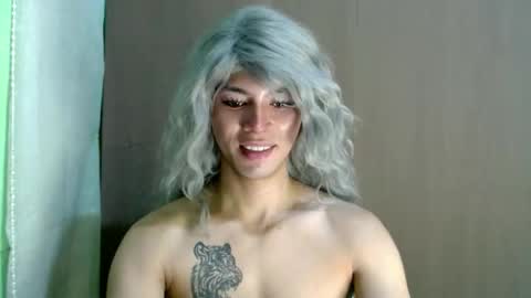 QUEEN KATH online show from 12-14-25, 01:49