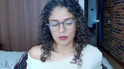 Snapshot of illaroom chatting on 12-02-24, 06:43 Kloe online show from 12-02-24, 06:43