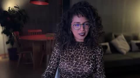 Snapshot of illaroom chatting on 02-27-25, 11:37 Kloe online show from 02-27-25, 11:37