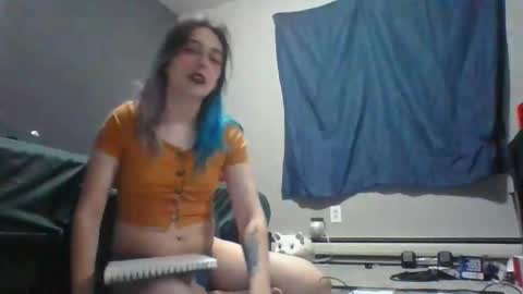 Lilly online show from 04-19-26, 02:33