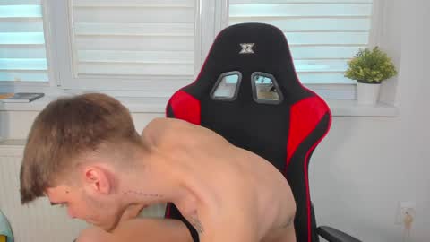 Snapshot of illusions888 chatting on 12-16-24, 11:55 D-Illusion online show from 12-16-24, 11:55