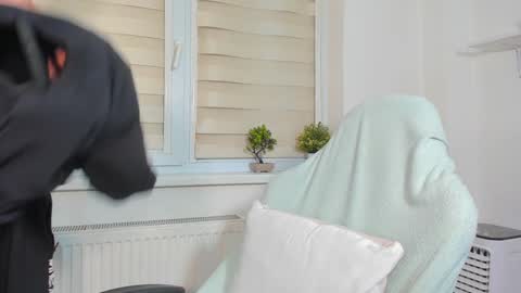 Snapshot of illusions888 chatting on 12-18-24, 03:33 D-Illusion online show from 12-18-24, 03:33