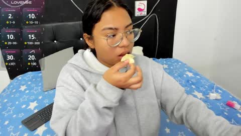 Snapshot of im_angels7 chatting on 02-02-25, 11:21 Angela online show from 02-02-25, 11:21