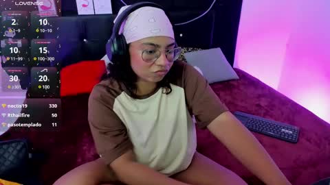 Snapshot of im_angels7 chatting on 02-21-25, 05:13 Angela online show from 02-21-25, 05:13