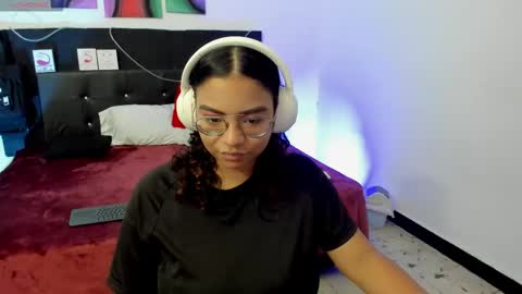 Snapshot of im_angels7 chatting on 02-26-25, 02:37 Angela online show from 02-26-25, 02:37