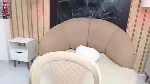 Belinda Mesa  online show from 02-25-26, 12:09