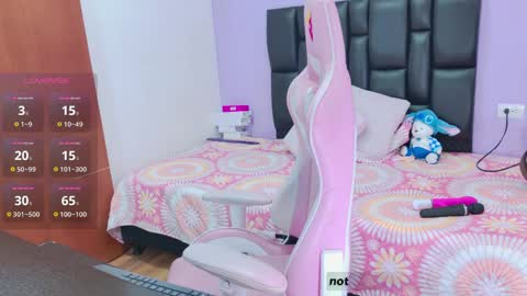 Eliza online show from 04-11-26, 11:03