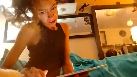 Ellliiana  online show from 10-20-25, 04:18