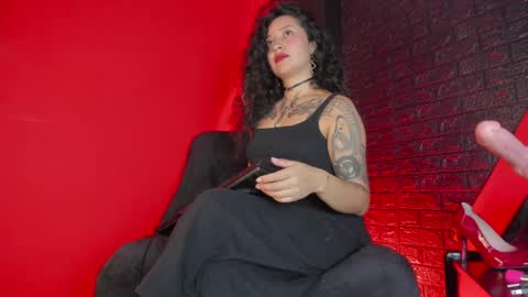 Snapshot of im_fer chatting on 04-09-26, 10:53 Fernanda Ind. Model online show from 04-09-26, 10:53