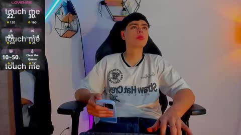 Snapshot of im_juaniito chatting on 09-14-25, 01:38  40 OFF TODAY online show from 09-14-25, 01:38