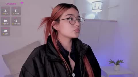 Snapshot of im_mave chatting on 02-24-25, 01:21 Mave online show from 02-24-25, 01:21