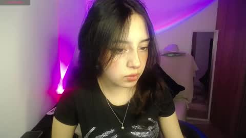 Snapshot of im_misssilver chatting on 10-16-25, 03:29 im_misssilver online show from 10-16-25, 03:29