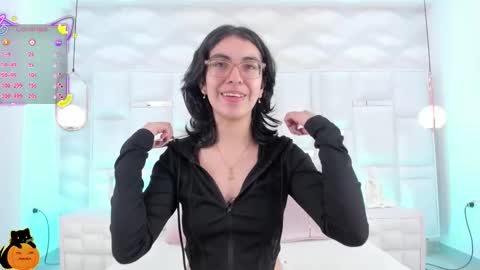 Moly  online show from 10-12-25, 06:51