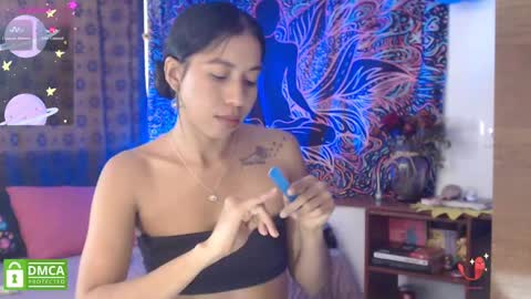 Snapshot of im_moonlight chatting on 02-17-25, 09:41 Cutie pie online show from 02-17-25, 09:41