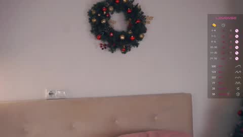 Snapshot of im_not_shy chatting on 12-08-24, 01:13 Katrina online show from 12-08-24, 01:13