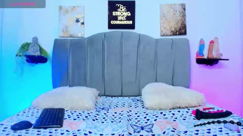 im_riley_ online show from 11-08-25, 07:45