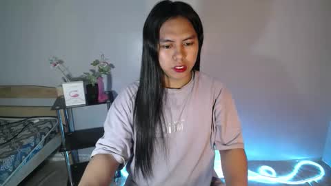 Snapshot of im_ur_girl_demure chatting on 03-22-26, 06:06 kyline online show from 03-22-26, 06:06