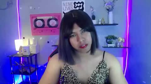 Snapshot of im_ur_girl_demure chatting on 05-09-26, 06:13 kyline online show from 05-09-26, 06:13