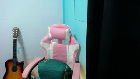 Ms. M online show from 10-28-25, 07:23