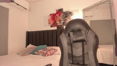 Sofia online show from 03-10-25, 02:16