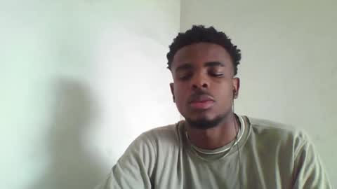 Snapshot of imaking01 chatting on 09-17-25, 12:40 imaking01 online show from 09-17-25, 12:40