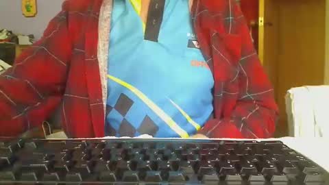 Aussie Guy online show from 11-24-25, 11:04