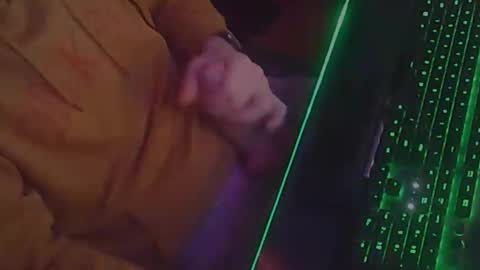 Snapshot of imdbass chatting on 11-21-25, 04:55 imdbass online show from 11-21-25, 04:55