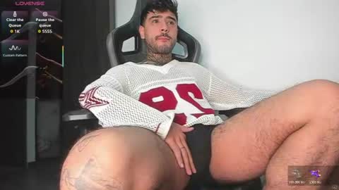 Felipe Ferrer online show from 06-18-26, 05:08