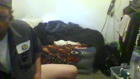 Snapshot of imhandy2 chatting on 05-05-26, 01:13 imhandy2 online show from 05-05-26, 01:13