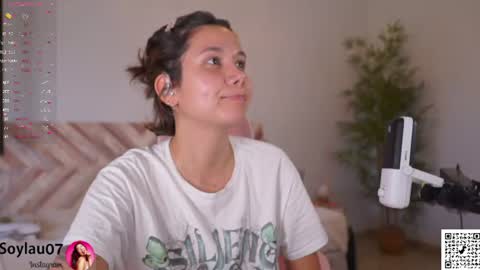 Snapshot of imjess_ chatting on 07-22-26, 01:58 imjess_ online show from 07-22-26, 01:58