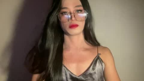 Snapshot of imjustasluttyintownxxx chatting on 06-19-26, 07:01 Mika online show from 06-19-26, 07:01