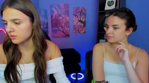Snapshot of imleylaa chatting on 06-19-26, 01:15 Leyla online show from 06-19-26, 01:15