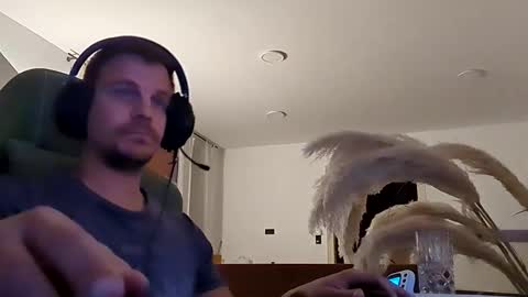 Snapshot of imperat0rp chatting on 10-19-25, 04:40 imperat0rp online show from 10-19-25, 04:40