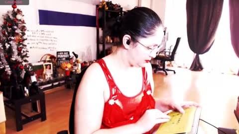 Empress online show from 02-14-25, 07:28