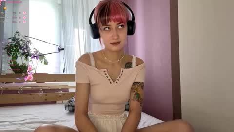 Snapshot of impussible chatting on 02-21-26, 11:22 Dina online show from 02-21-26, 11:22