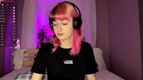 Snapshot of impussible chatting on 02-28-26, 03:57 Dina online show from 02-28-26, 03:57