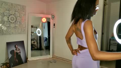 Snapshot of imselma chatting on 03-27-26, 04:51 Ill take a break see you later to light candles online show from 03-27-26, 04:51