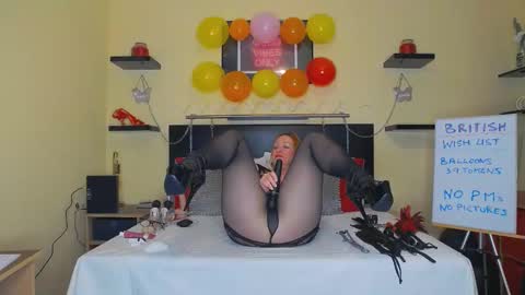 Snapshot of inannalove chatting on 03-10-25, 01:43 inannalove online show from 03-10-25, 01:43