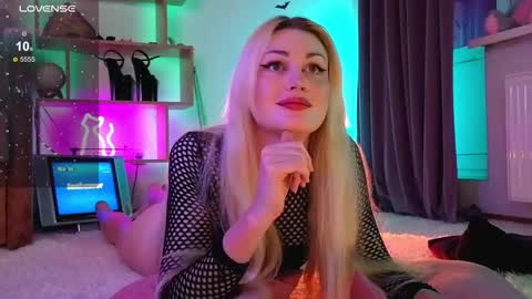  Dina  Help me reach 100 likes  online show from 02-10-26, 08:24