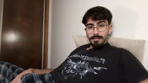 Snapshot of incubusszz chatting on 01-03-25, 04:11 incubus online show from 01-03-25, 04:11